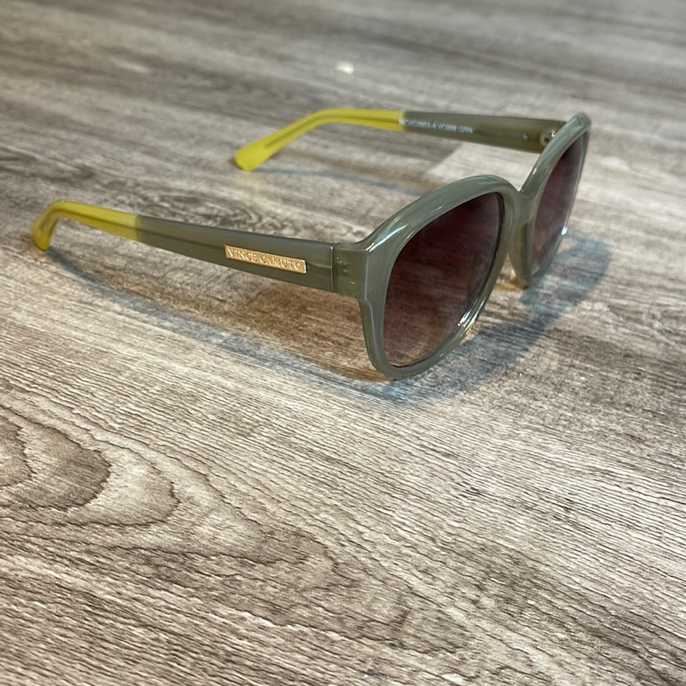 Vince Camuto Green Sunglasses NEW